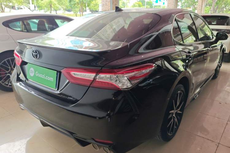 Used Toyota Camry 2021 2.0S FENGSHANG Edition
