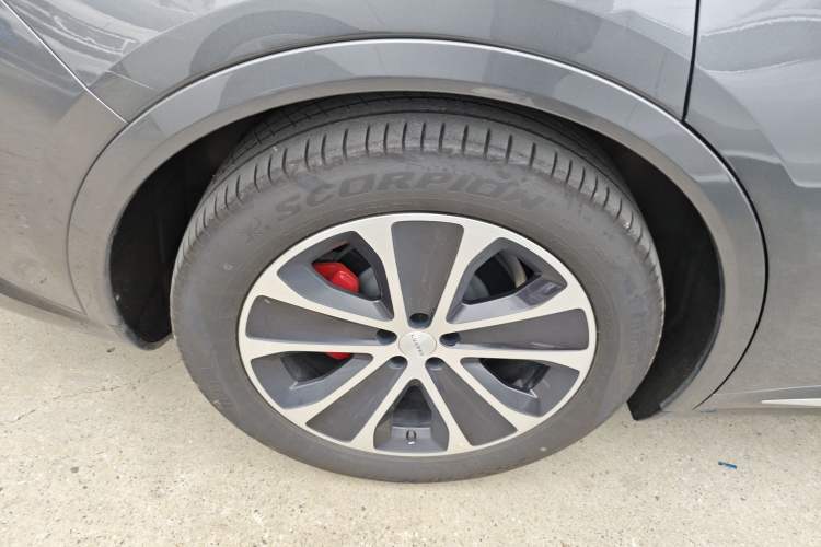 Used Hima Luxeed R7 2024 All-Electric 736 km Ultra
