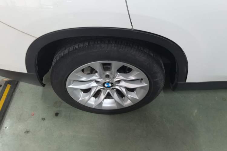 Used BMW X1 2014 sDrive18i Leading Model