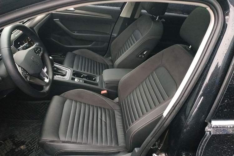 Used Volkswagen Magotan 2020 330TSI DSG Leading Model
