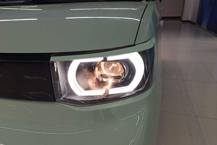 Used Wuling Hongguang MINIEV 2021 Macaron Premium Model – Lithium Iron Phosphate
