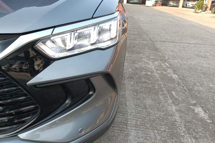 Used BYD Song Pro New Energy 2024 HONOR Edition DM-i 71KM Navigation Model
