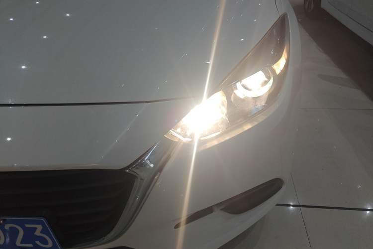 Used Mazda Mazda 3 Axela 2017 Sedan 1.5L Automatic Comfort Model China VI Standard
