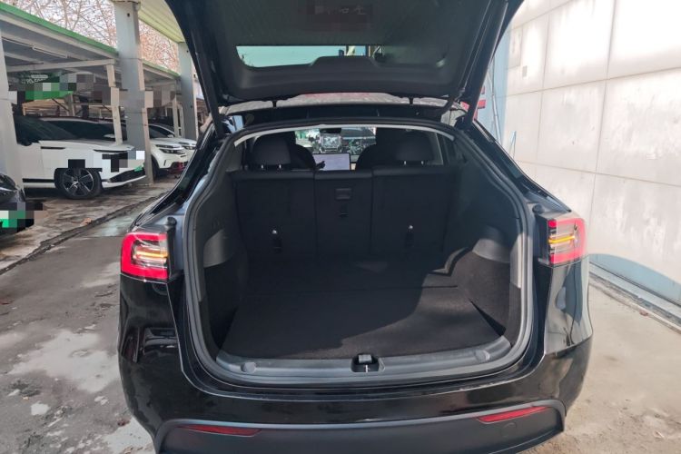 Used Tesla Model Y 2021 Long-Range All-Wheel-Drive Version