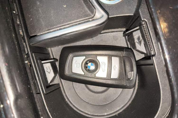 Used BMW 5 Series GT 2015 535i Leading Model