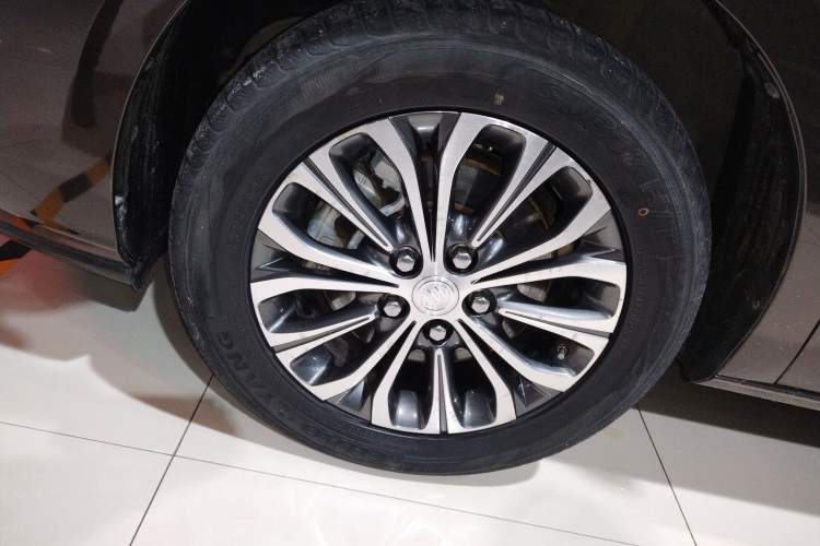 Used Buick GL8 2021 Land Cruiser Executive Class 652T Comfort Model
