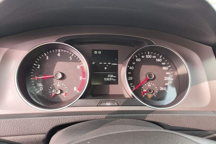 Used Volkswagen Golf 2016 1.6L Manual Fashion Edition