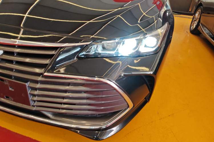 Used Toyota Avalon 2019 2.0L Luxury Edition China VI Standard
