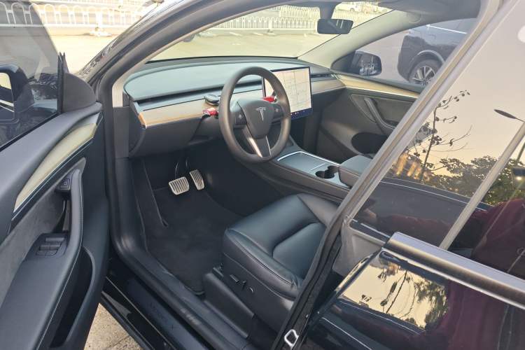 Used Tesla Model Y 2021 Standard Range Rear-Wheel Drive Version