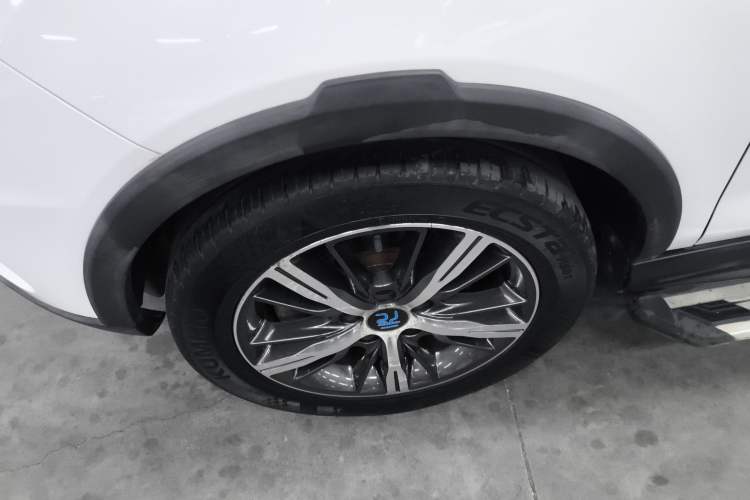 Used BYD Yuan New Energy 2018 EV360 Smart Connected Cool Model
