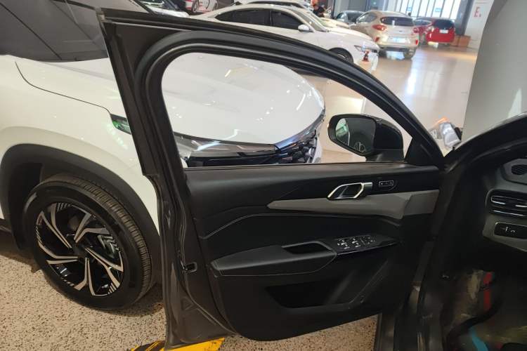 Used Lynk & Co 03 2022 1.5TD DCT JingPro
