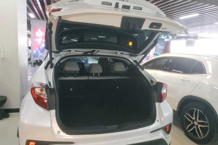 Used Toyota IZOA 2021 2.0L Enjoy Edition
