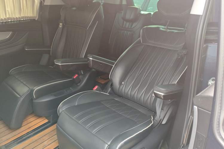 Used Roewe iMAX8 2022 400TGI Flagship Edition
