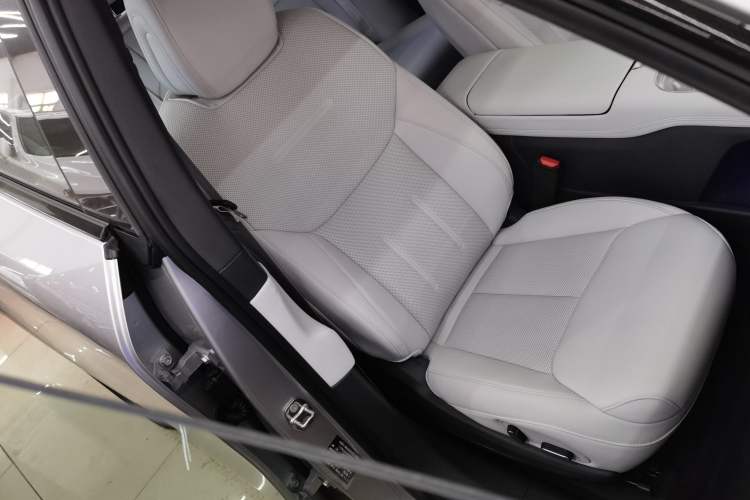 Used XPeng G6 2025 625 Long-Range Max Tech Edition
