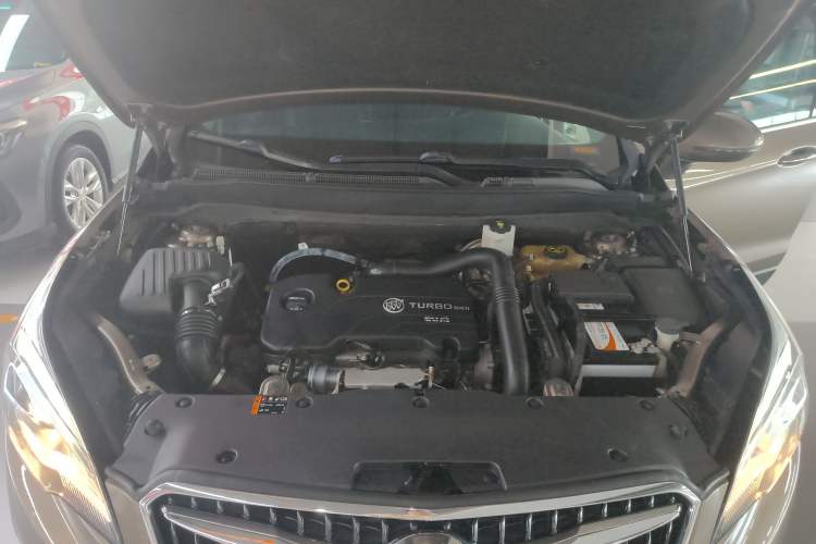 Used Buick Envision 2018 20T Two-Wheel-Drive Elite Model
