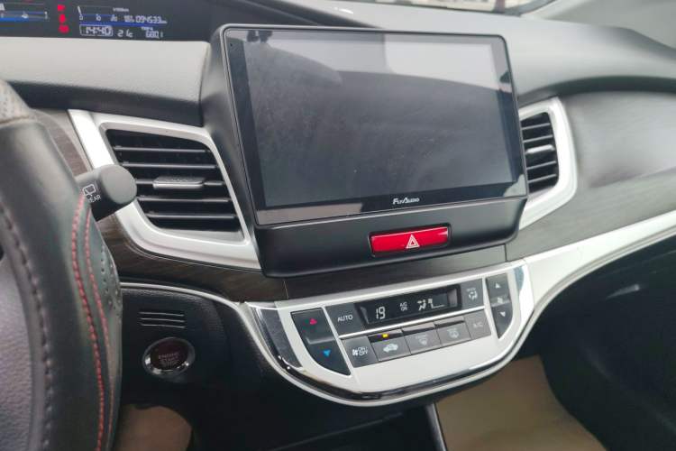 Used Honda Jade 2016 1.8L Automatic Comfort Elite Version 5 Seats
