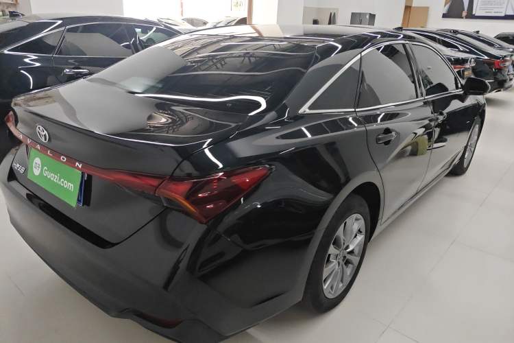 Used Toyota Avalon 2024 2.0L Premium Edition
