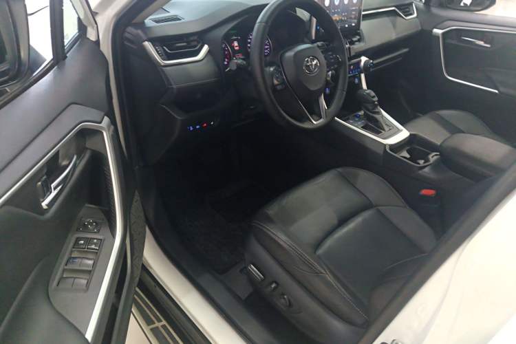 Used Toyota Wildlander 2020 2.0L CVT Two-Wheel Drive Luxury Edition