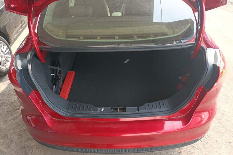 Used Ford Focus 2017 Sedan 1.6L Automatic Comfort Plus SmartDrive Edition
