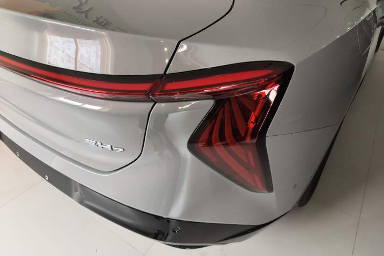 Used Hongqi EH7 2025 600 Smart Selection Edition
