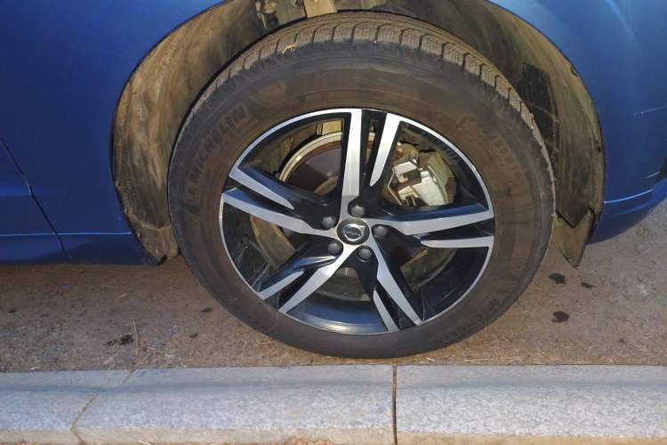 Used Volvo XC60 2019 T5 4x4 Zhiya Sport Edition China VI Standard