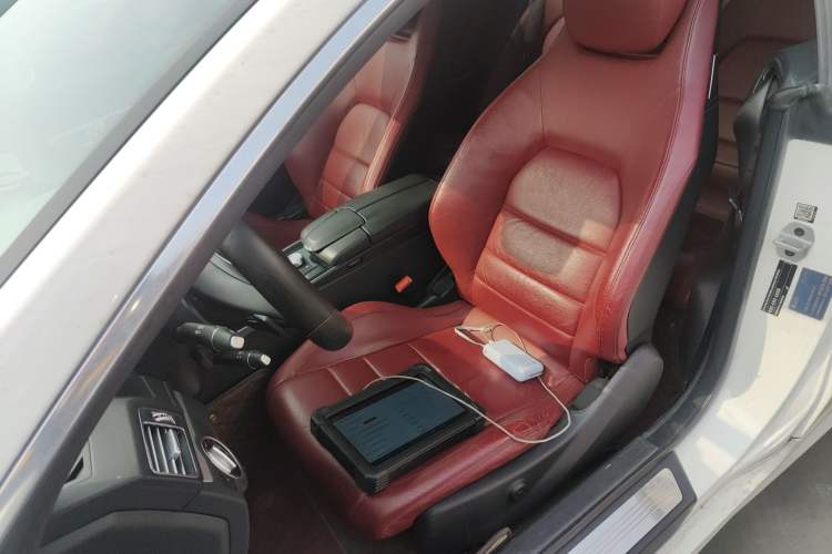 Used Mercedes-Benz E-Class 2014 E 320 Coupe
