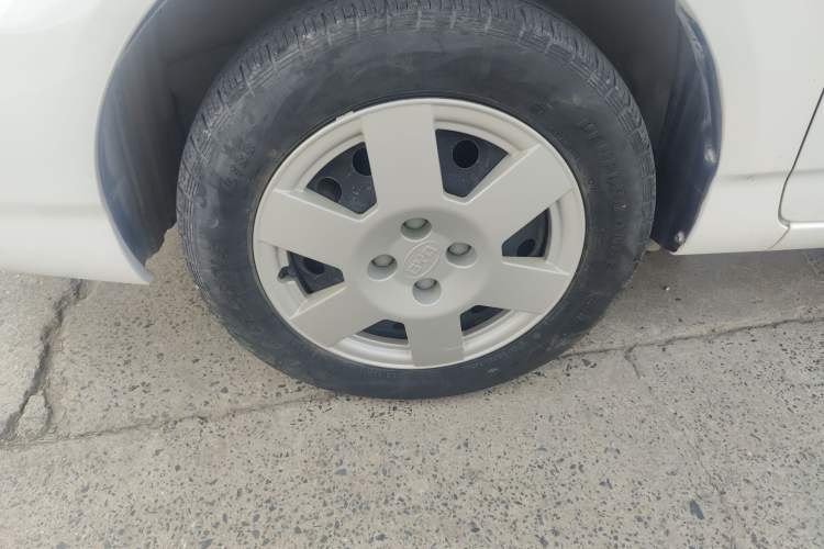 Used BYD F3 2012 Energy-Saving Edition 1.5L Manual Comfort Model
