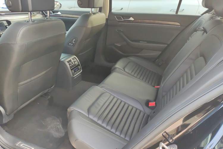 Used Volkswagen Magotan 2018 Facelift 330TSI DSG Luxury Model
