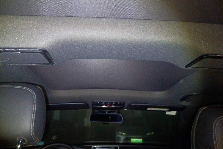 Used Mercedes-Benz GLC 2019 Facelift GLC 260 L 4MATIC Luxury Model
