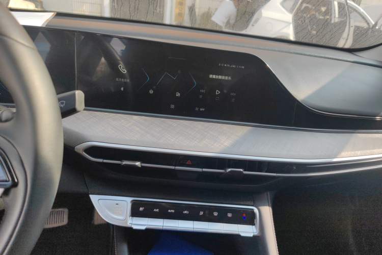 Used Changan Eado 2023 Changan Edition PLUS Blue Whale NE 1.4T GDI DCT Prestige Version