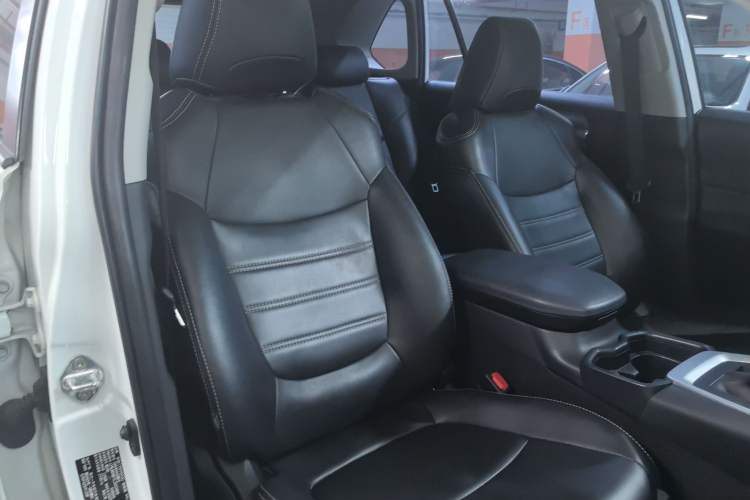 Used Toyota RAV4 2020 2.0L CVT 4x4 Trend Edition
