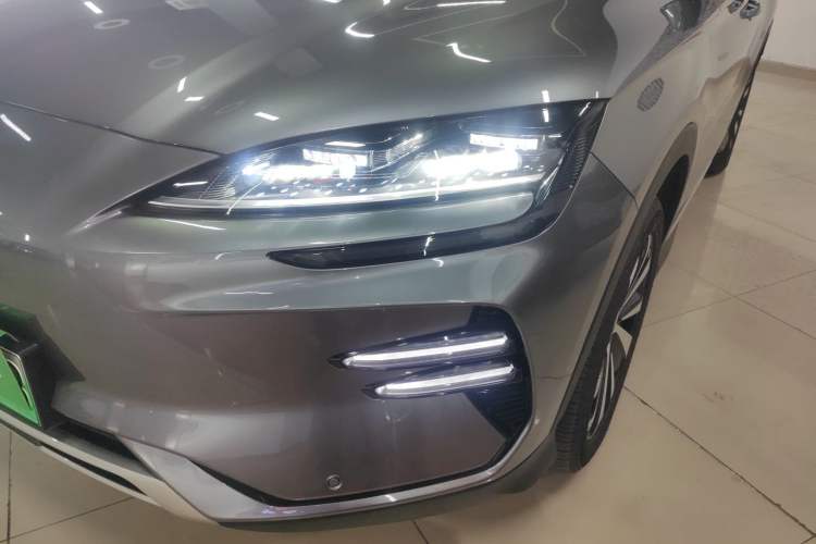 Used BYD Song PLUS New Energy 2023 Champion Edition EV 520KM Flagship Model
