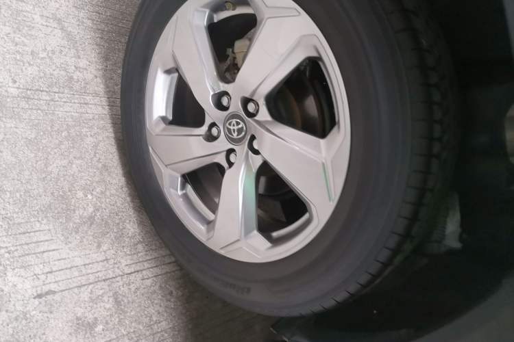 Used Toyota RAV4 2020 2.0L CVT Two-Wheel Drive Fashion Edition
