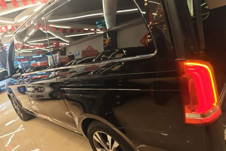 Used Mercedes-Benz V-Class 2018 V 260 Avantgarde Edition China V