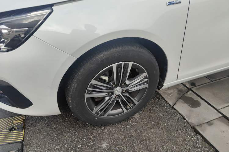 Used Peugeot 308 2019 230THP Automatic Luxury Edition China VI Standard
