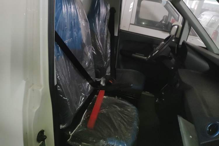 Used Foton Intelligent Blue Elf E7 2024 All-Electric Van Flat Roof 2 Seats CATL 46.36 kWh