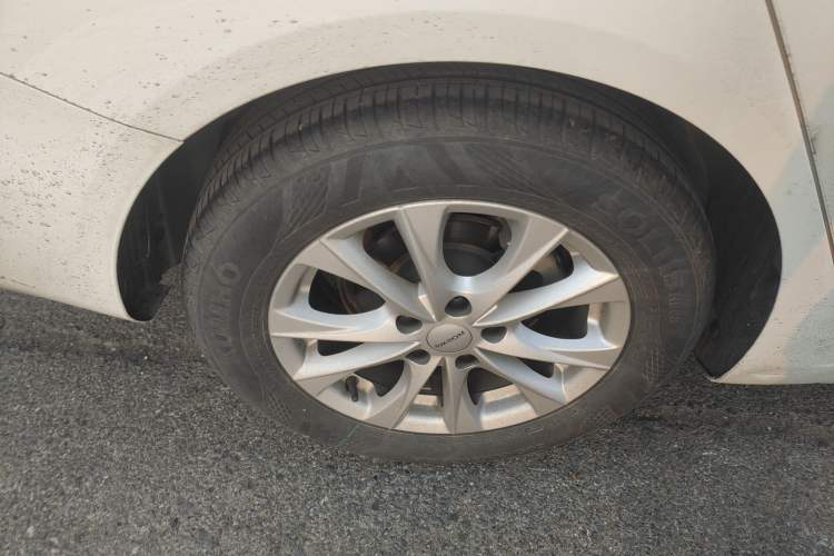 Used Roewe i5 2023 1.5L Manual Excellence Edition