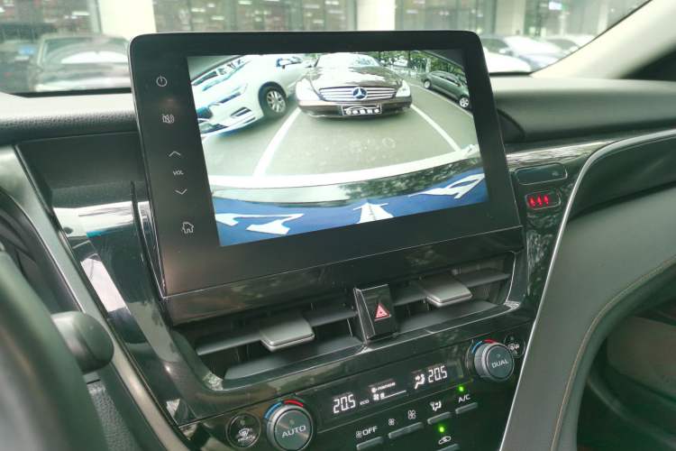 Used Toyota Camry 2021 2.5G Luxury Edition
