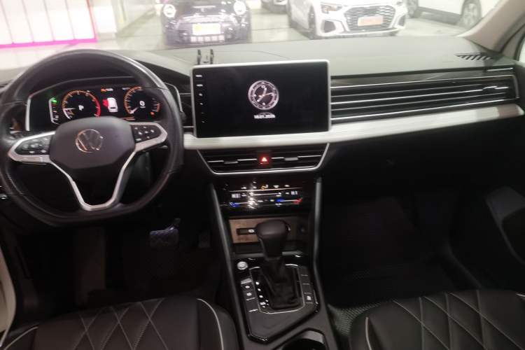 Used Volkswagen Tiguan L 2024 300TSI Automatic Two-Wheel Drive Smart Edition