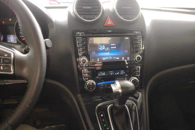 Used Haval H6 2016 Upgraded Model 1.5T Automatic Two-Wheel Drive Elite Version