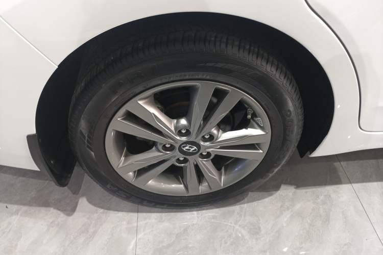 Used Hyundai Elantra 2016 1.4T Dual-Clutch Xuan Dong · Dynamic Version
