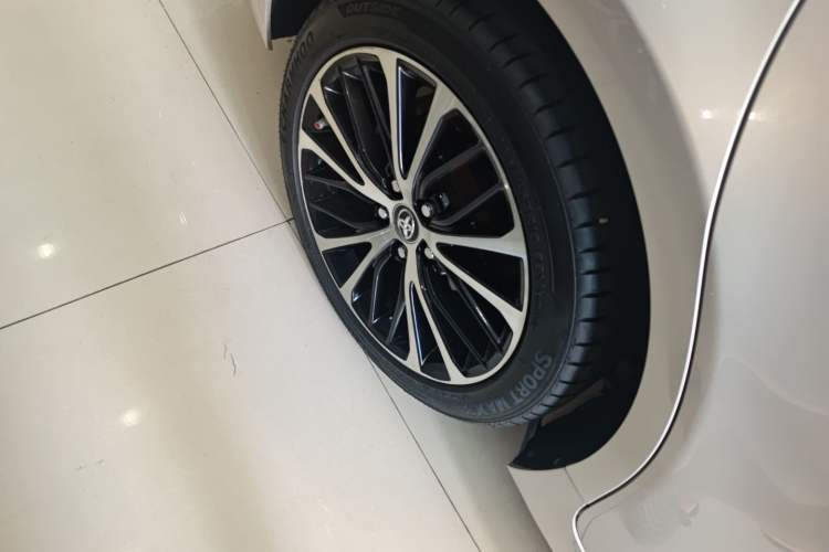 Used Toyota Camry 2019 2.5S FENGSHANG Version China VI Standard
