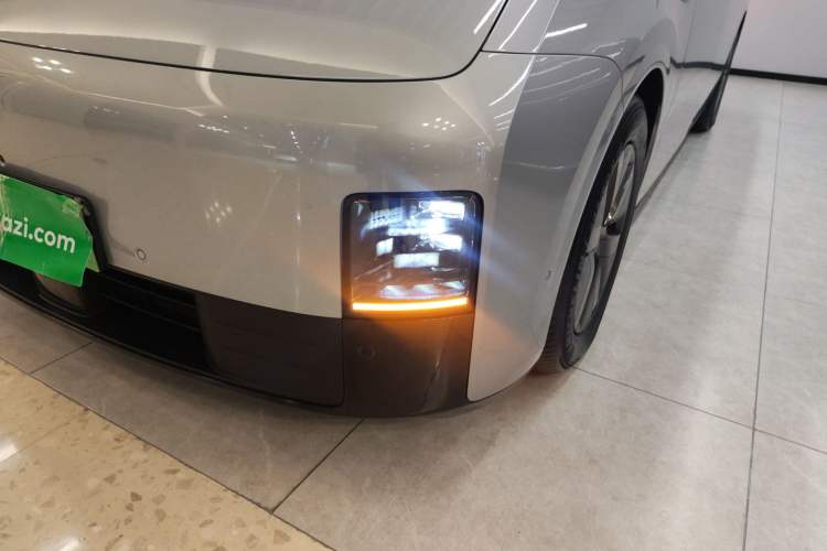 Used Li Auto MEGA 2024 Ultra Model