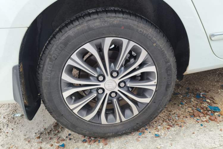 Used Buick GL8 2021 Land Cruiser Executive Class 652T Luxury Model
