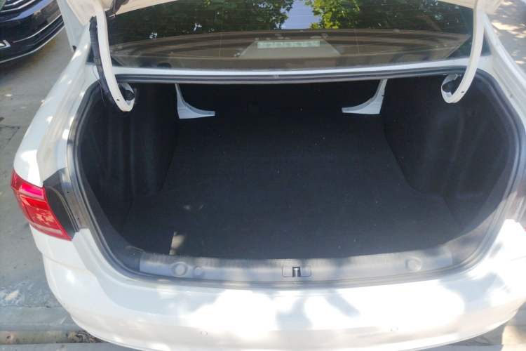 Used Volkswagen Lavida 2017 1.6L Automatic Fashion Edition