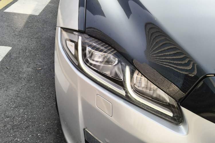 Used Jaguar XJ 2016 XJL 2.0T Two-Wheel-Drive Elegant Business Edition
