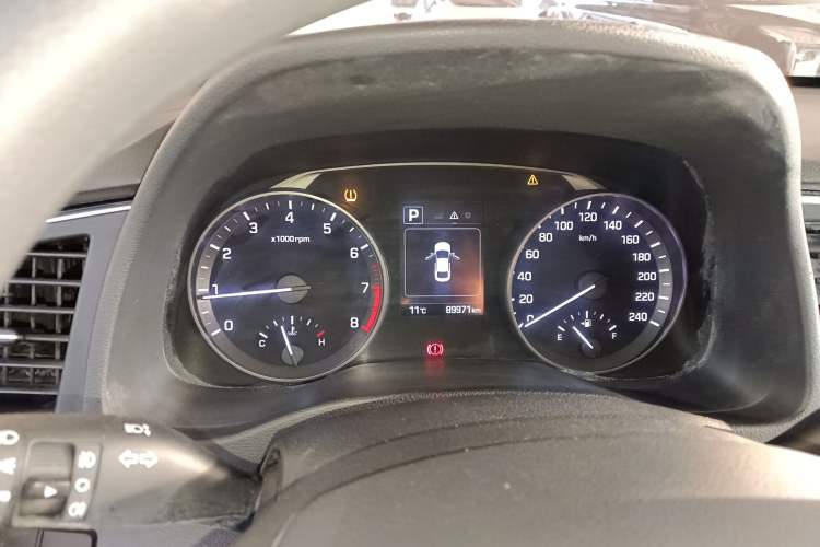 Used Hyundai Elantra 2016 1.6L Automatic ZhiXuan – Elite Version