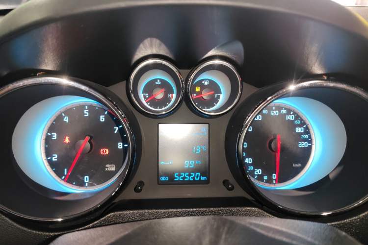 Used Changan CS35 2015 1.6L Manual Luxury Model China V Standard