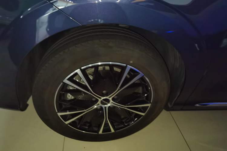 Used Roewe iMAX8 2023 400TGI Comfort Edition