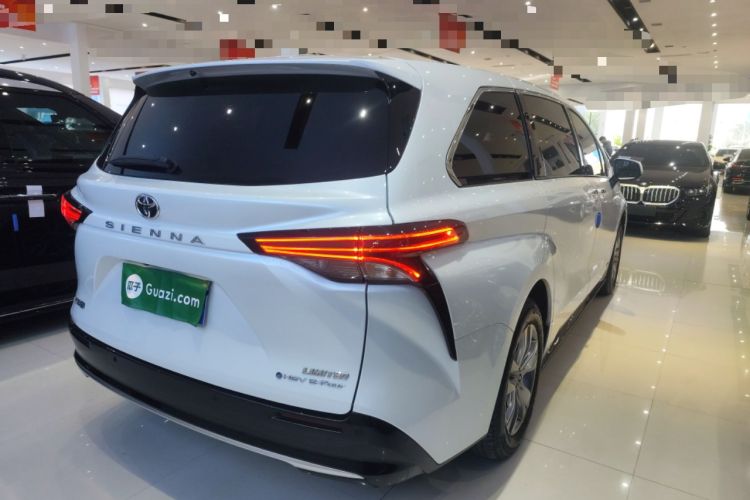 Used Toyota Sienna 2024 2.5L Hybrid Four-Wheel Drive Prestige Edition